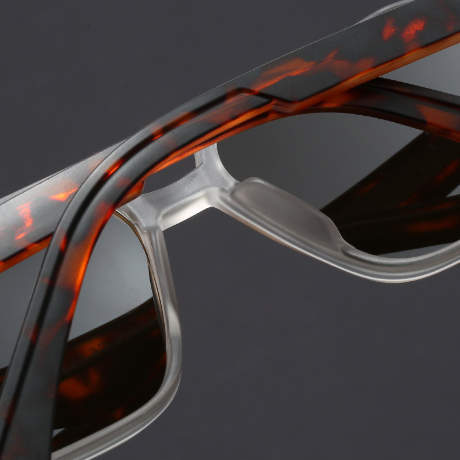 Victor Aviator Sunglasses