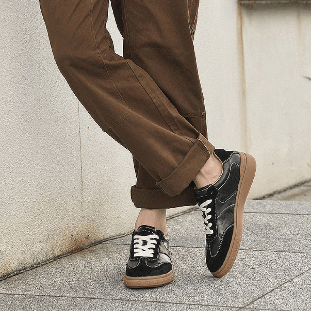 The Bennett Leather Trainer - Black - 6