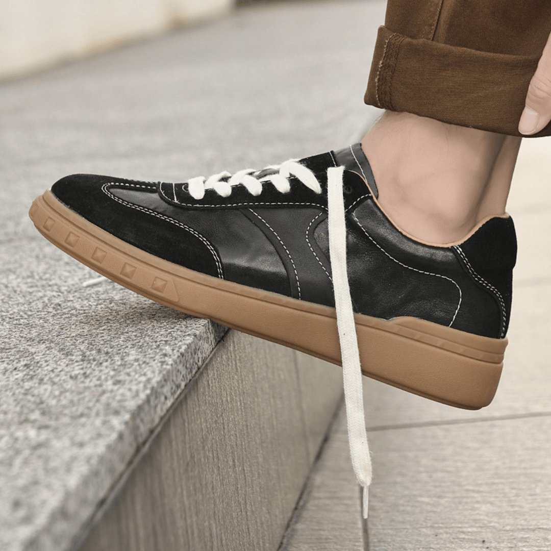 The Bennett Leather Trainer - Black - 6