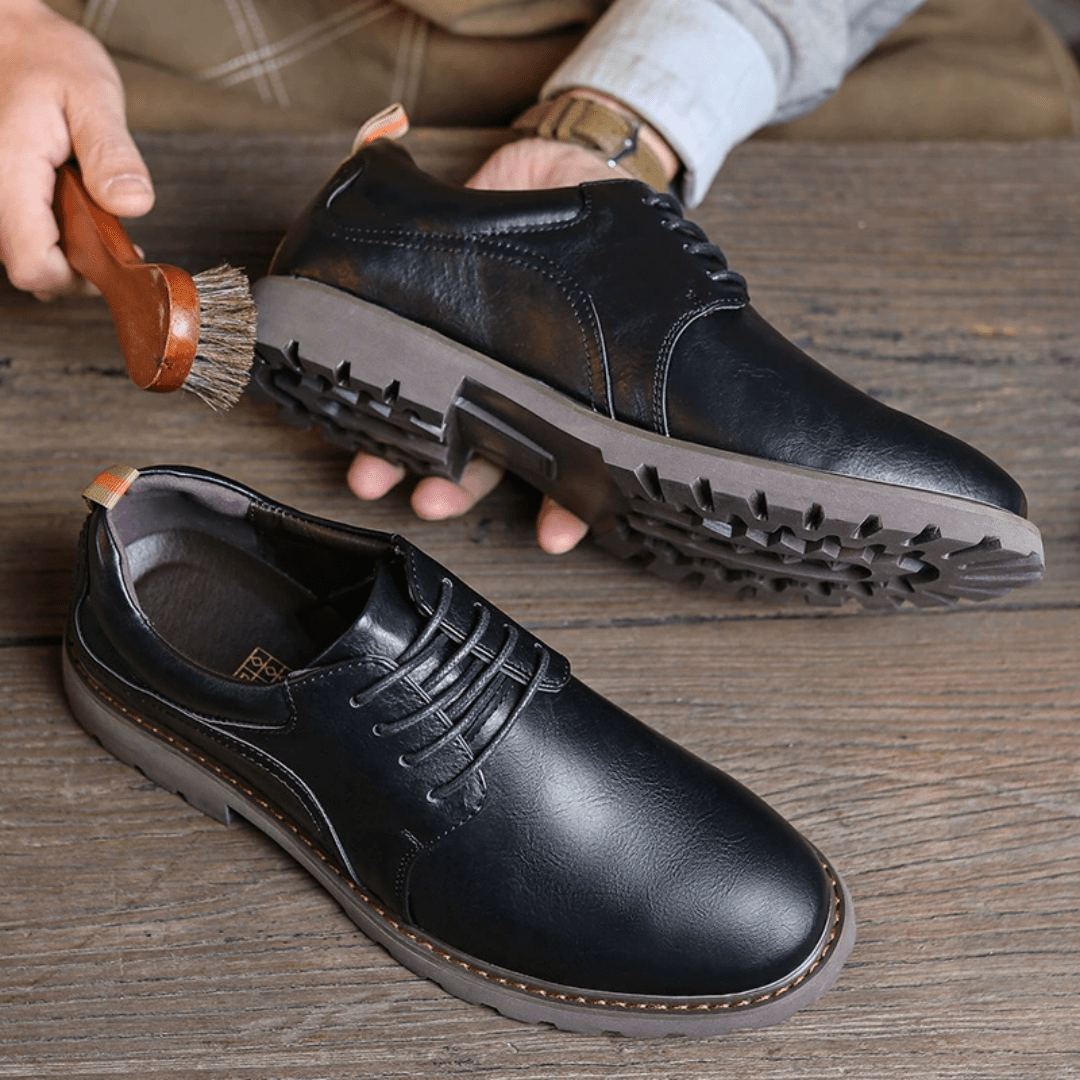The Garrison Leather Derby - Black - 5.5