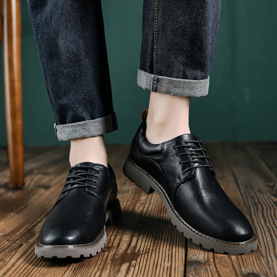 The Garrison Leather Derby - Black - 5.5