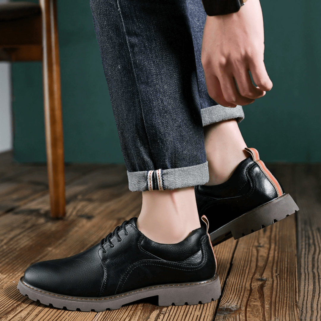 The Garrison Leather Derby - Black - 5.5
