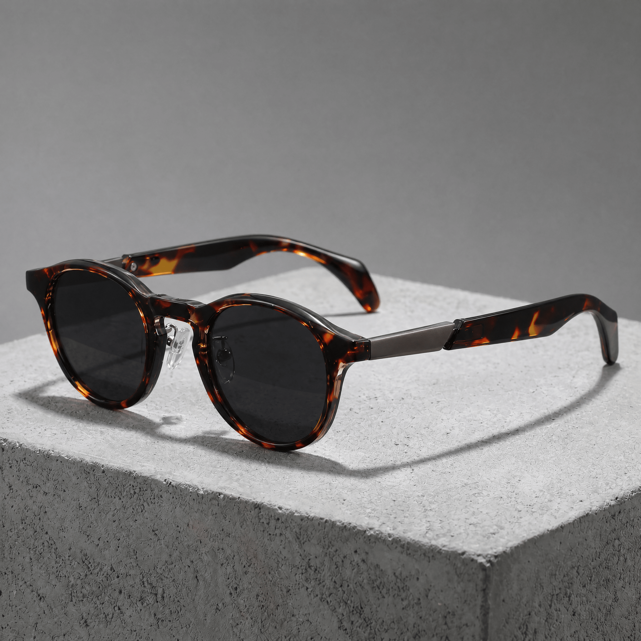 The Hawkins Round Frames - Classic Tortoise - 
