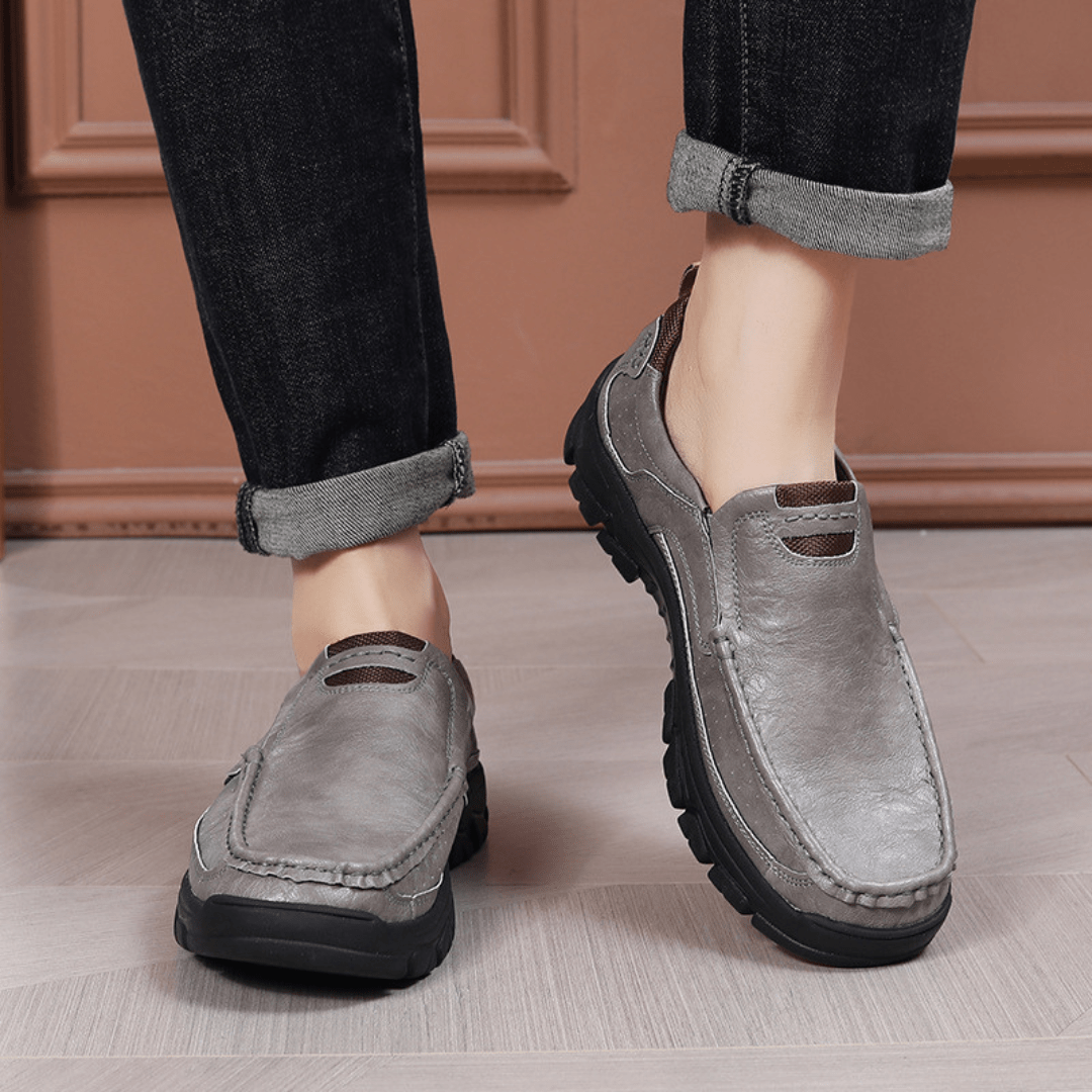 The Roamer Leather Slip - On - Grey - 5.5