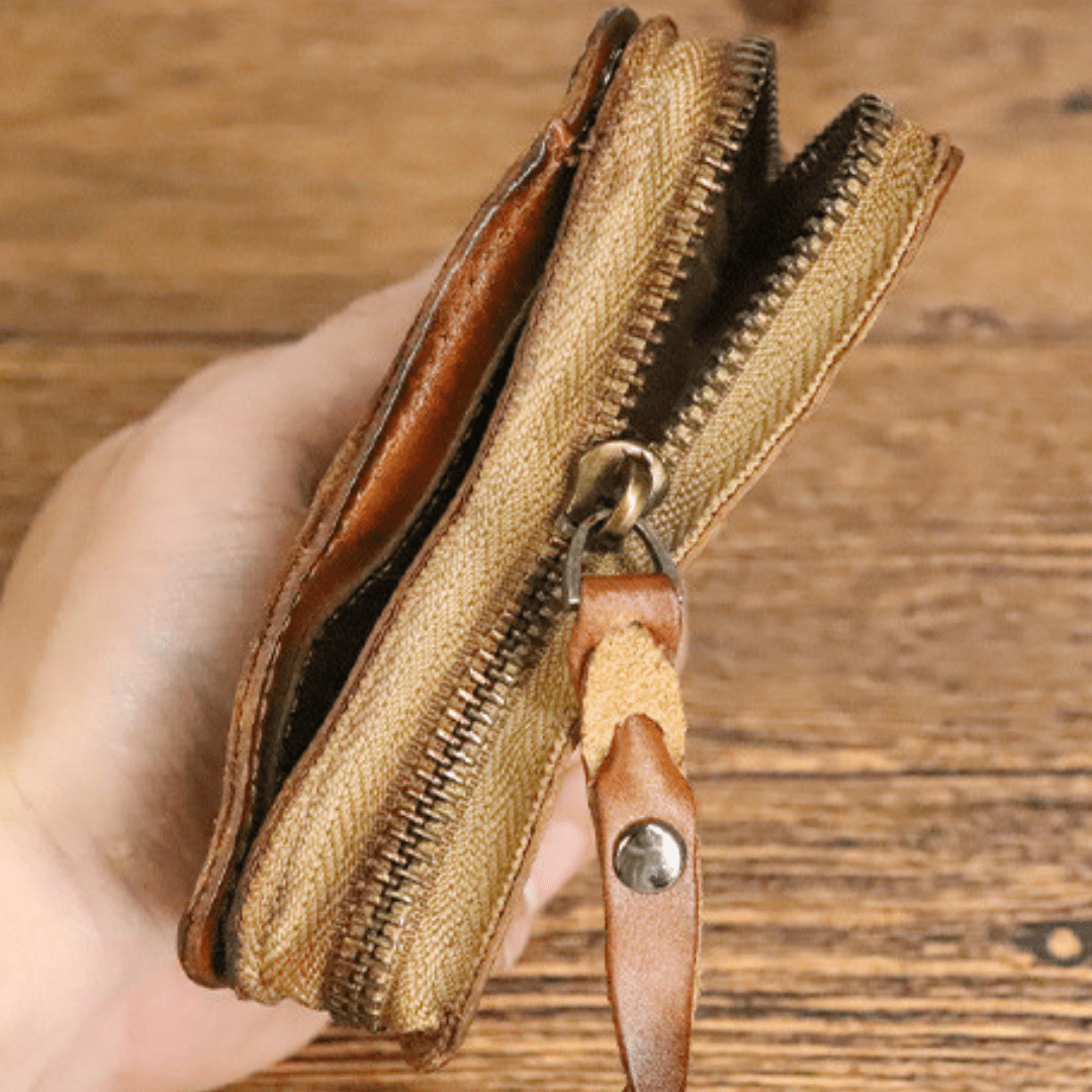 The Saddleback Key Wallet - Greyson Vale