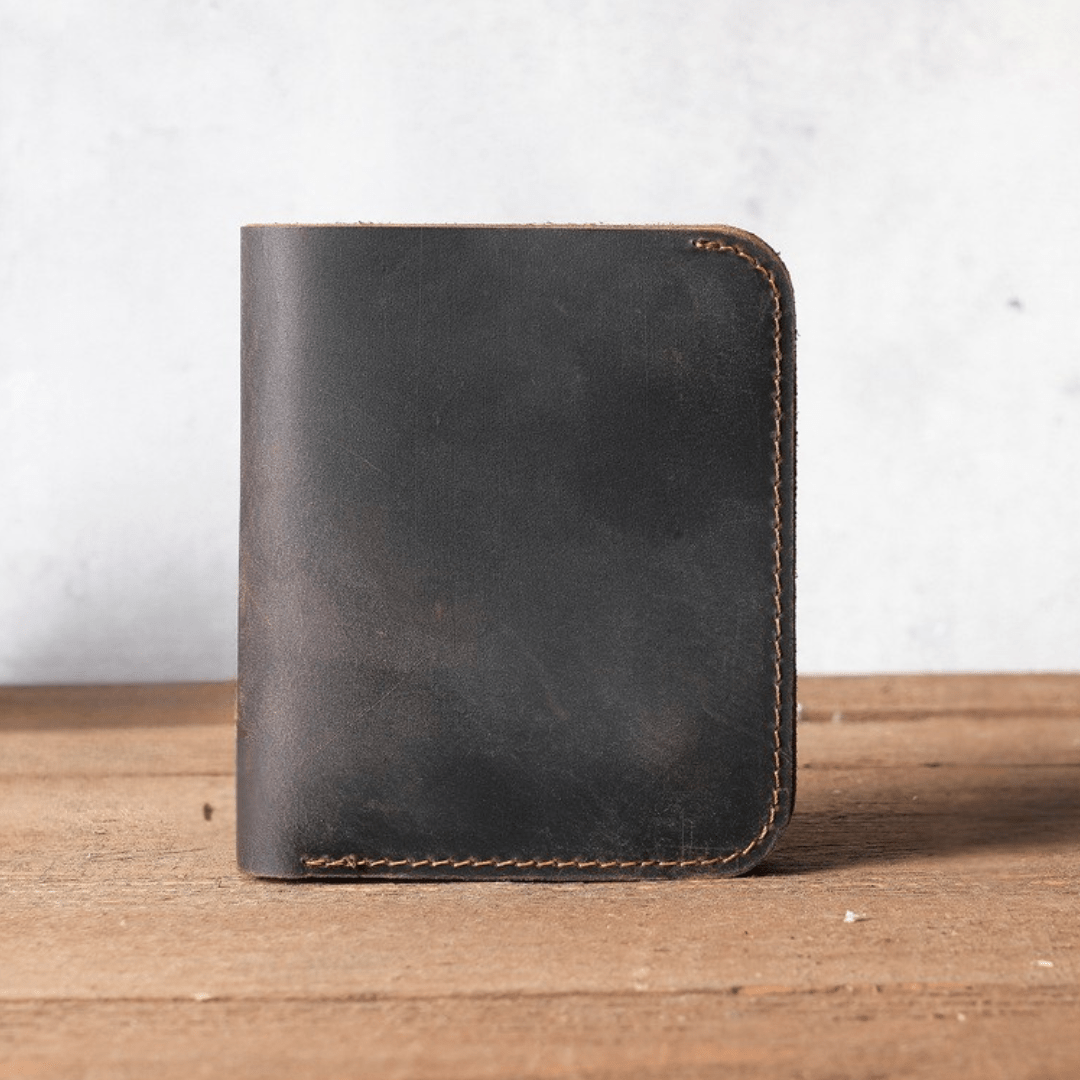 The Stonehide Raw Leather Snap - Greyson Vale