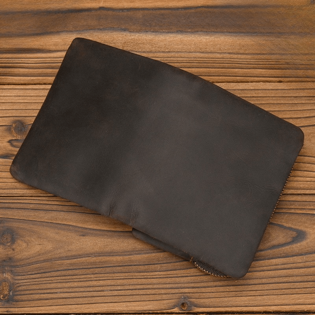The Stonehide Switchback Leather Wallet - Greyson Vale