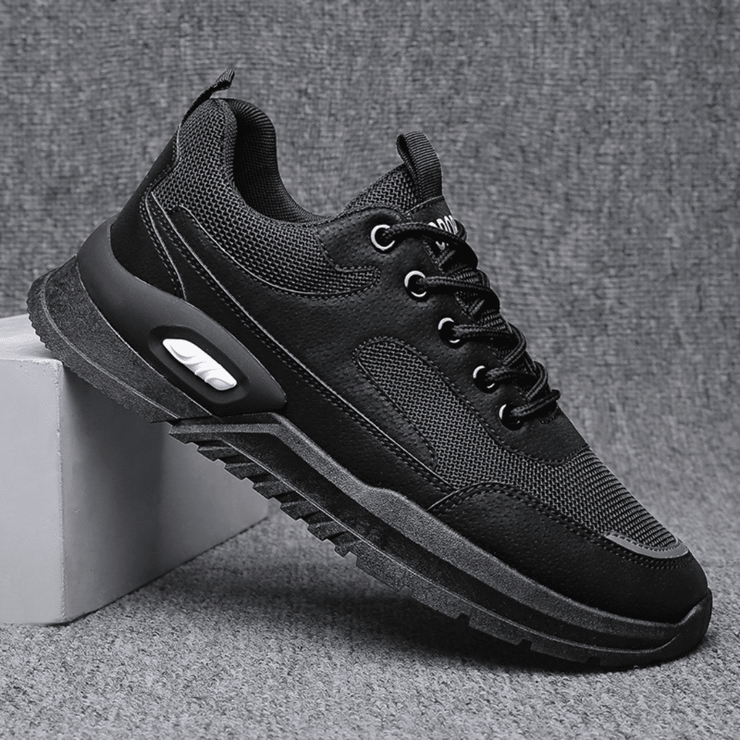 The Stratus Hybrid Trainer - Black - 7